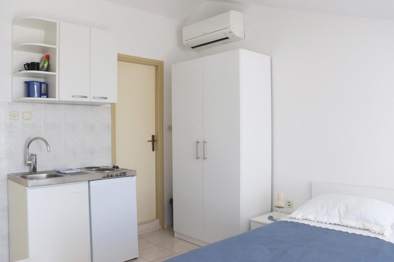 Apartments Frane Хвар Экстерьер фото