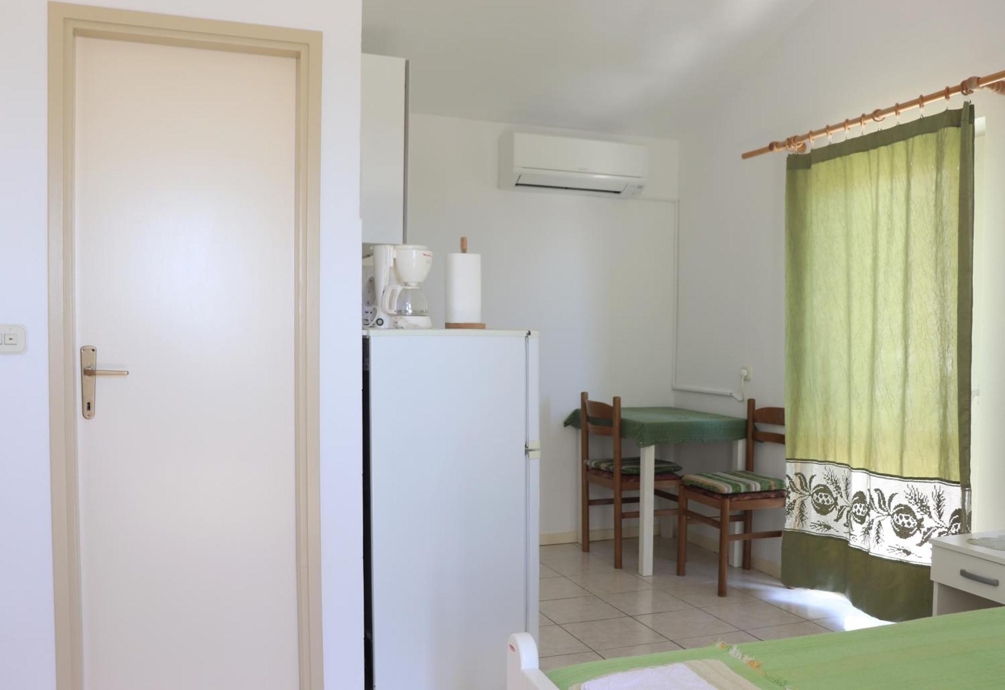 Apartments Frane Хвар Экстерьер фото