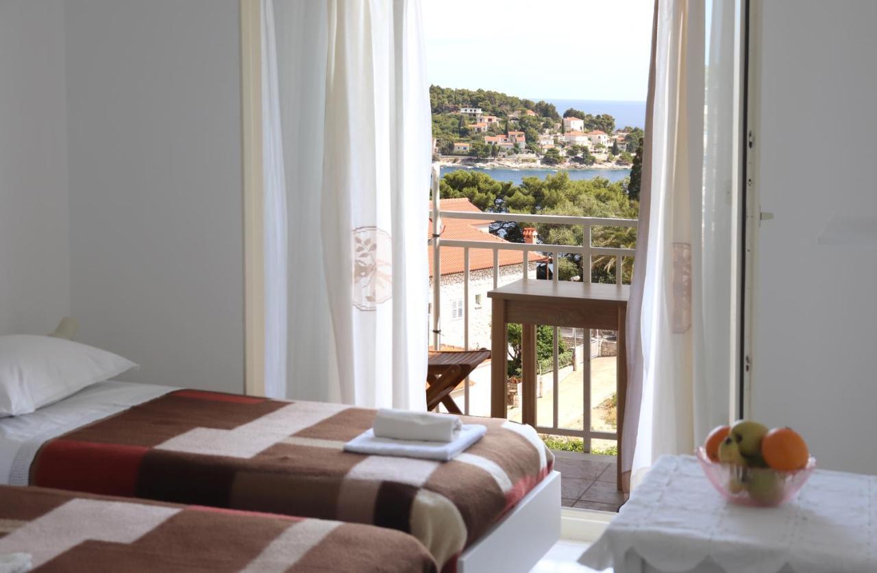 Apartments Frane Хвар Экстерьер фото