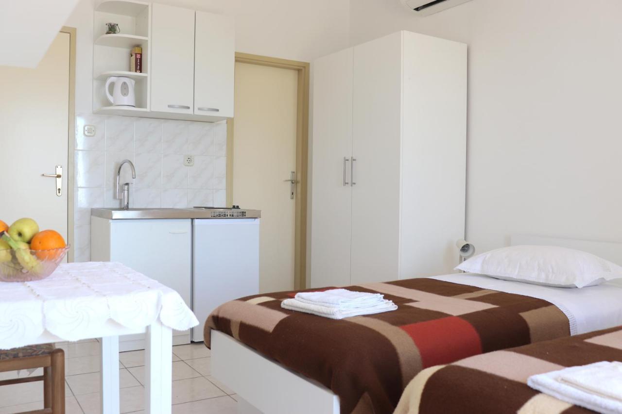 Apartments Frane Хвар Экстерьер фото