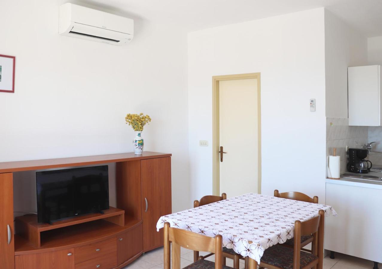Apartments Frane Хвар Экстерьер фото
