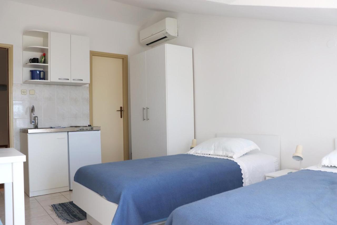 Apartments Frane Хвар Экстерьер фото